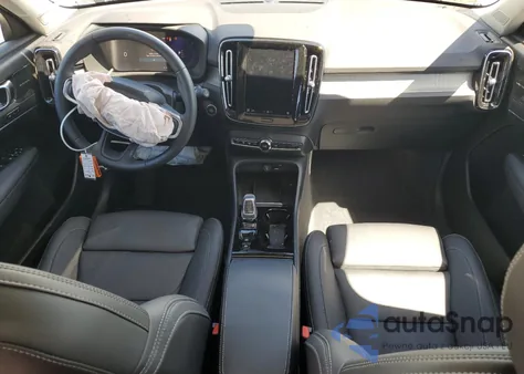 2024 Volvo Xc40 Plus z USA, uszkodzony, nr VIN YV4L12UE1R2379682